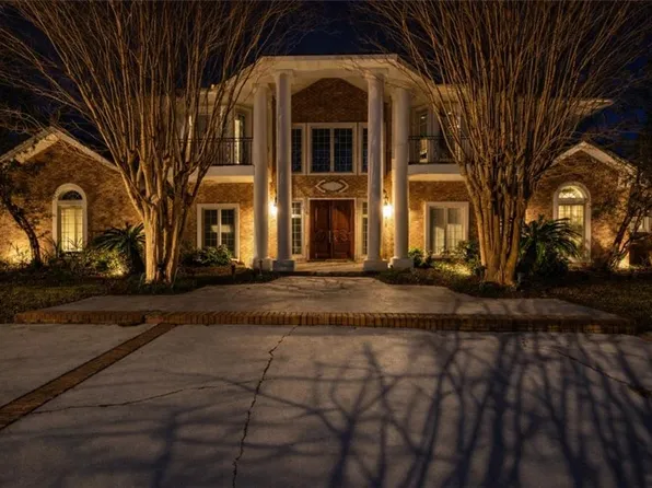 6701 Tennyson Oaks Ln, Alexandria, LA 71301