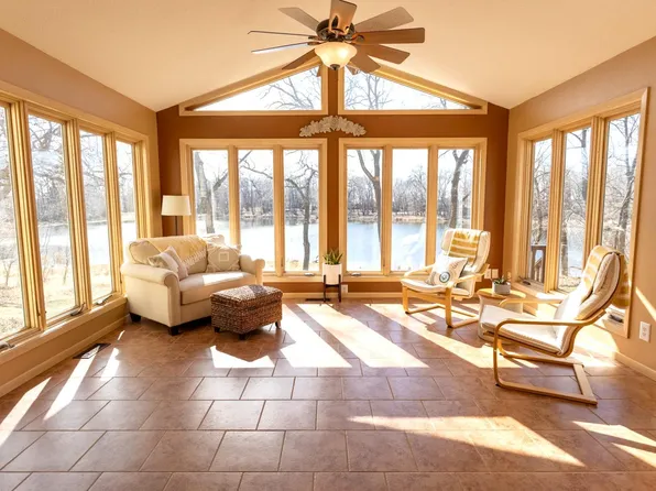 8300 Decathelon Dr, Spicer, MN 56288