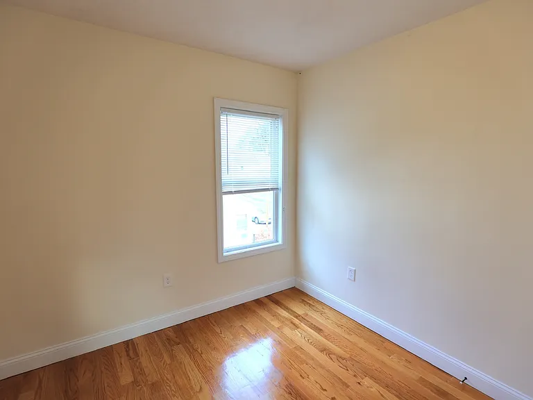 62 Lincoln St #2 — Photo 7