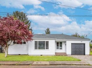 1610 Hiatt St, Lebanon, OR 97355