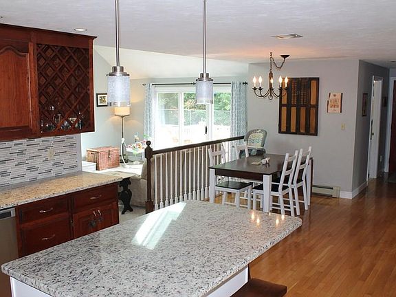 3rd image of 94 McKinley Dr