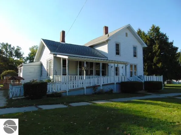 215 N Pine St, Saint Louis, MI 48880