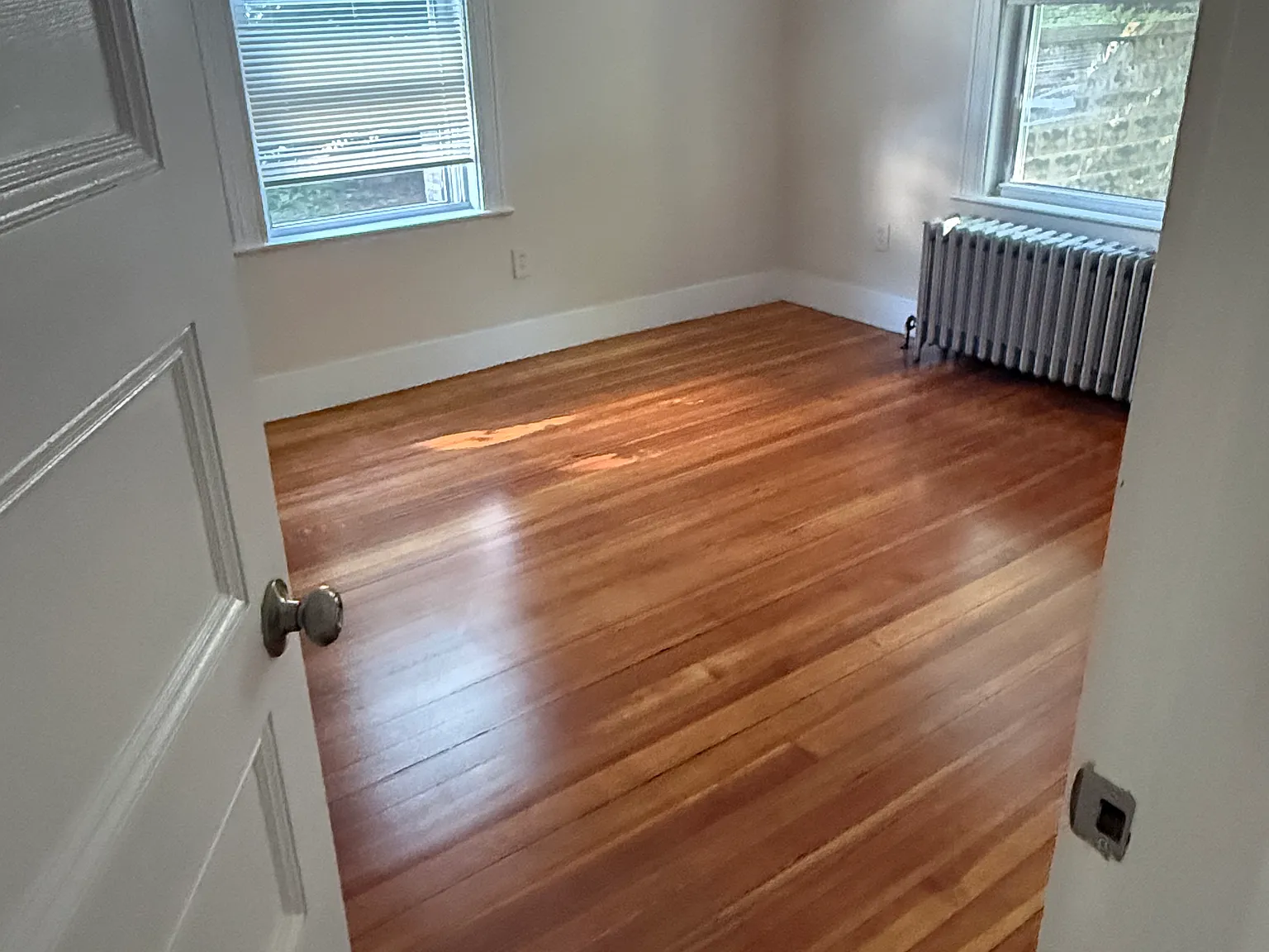 4 bed, 9999 sqft, $3,500 — Photo 3