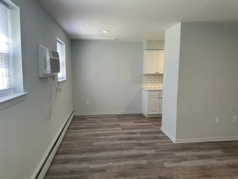 500-502 West Ave — Photo 6