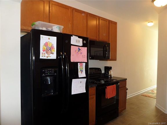 3rd image of 4333 Macey Ln #169