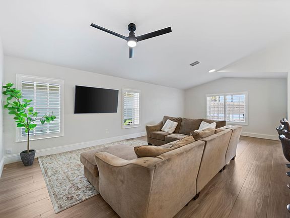 5th image of 2540 NW 80th Avenue