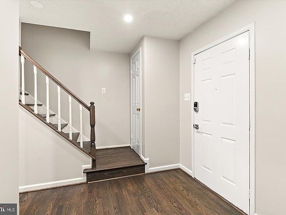 5th image of 14045 Saddle River Dr
