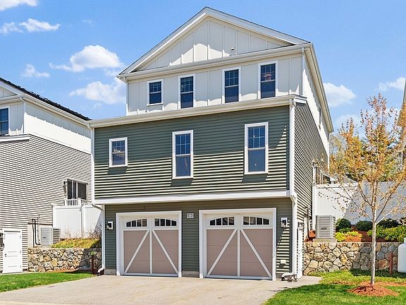 3rd image of 13 Cleary Cir #13