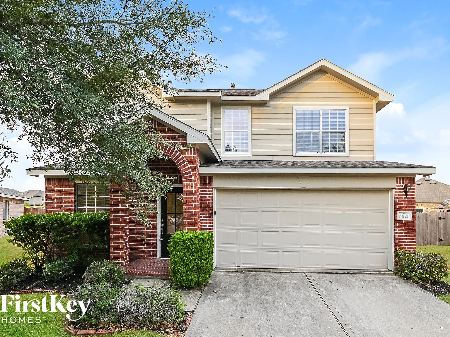3 bed, 2.5 bath, 2300 sqft, $2,740 — Photo 1