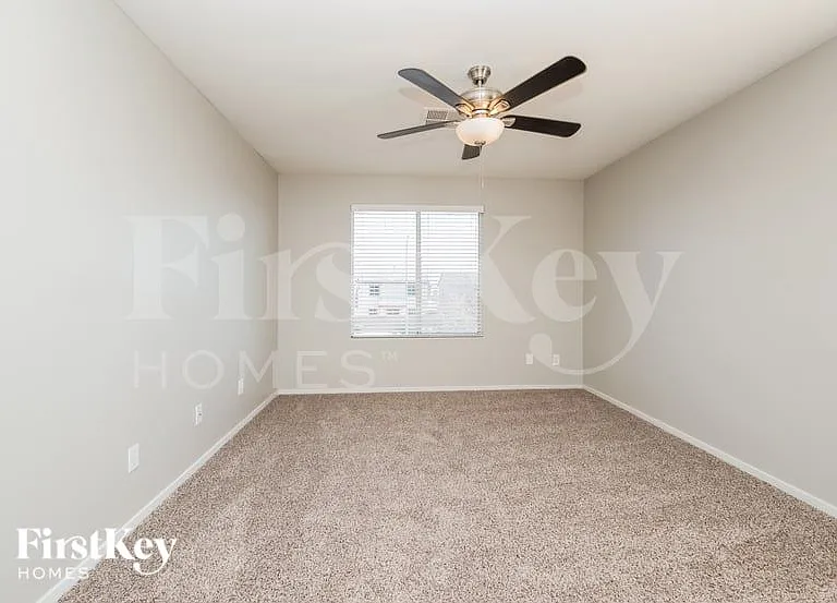 1708 Mizzenmast Ave — Photo 6
