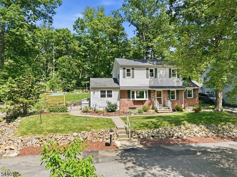 1st image of 5 Greenwood Ave