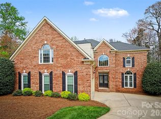 8904 Magnolia Heights Ct, Charlotte, NC 28270