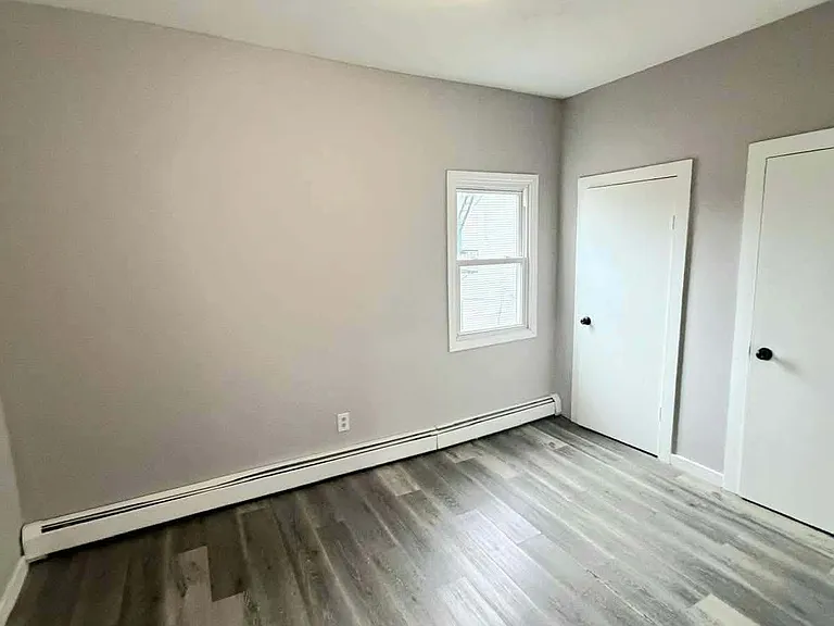 56 N 18th St #2 — Photo 4