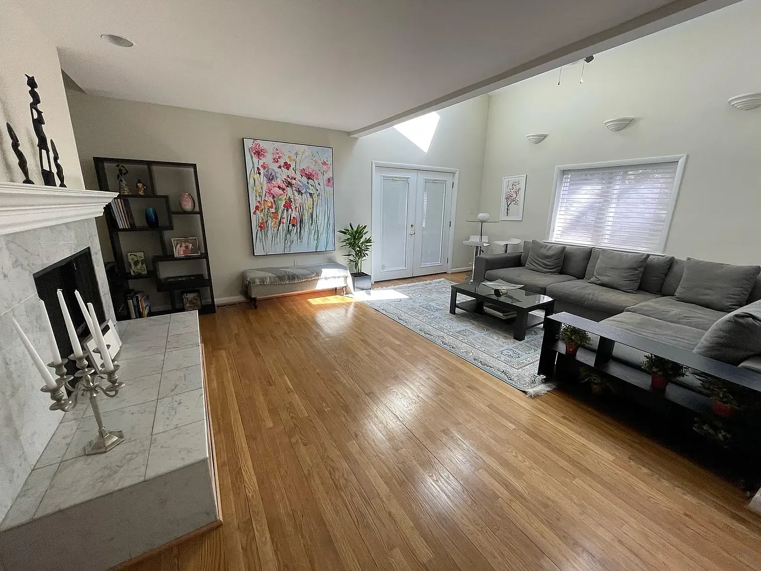 5 bed, 3.5 bath, 3381 sqft, $6,900 — Photo 3