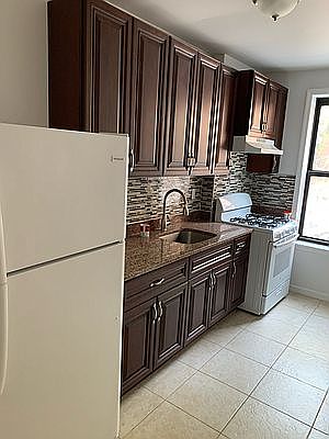 1st image of 709 Flatbush Ave #1