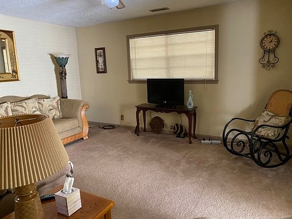 2nd image of 138 Woodland Dr