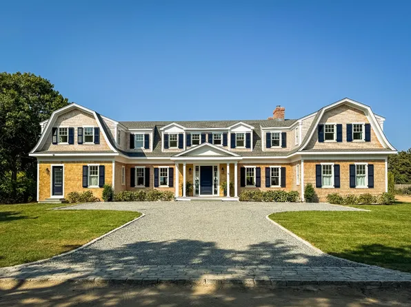 9A Duarte Cir, Edgartown, MA 02539