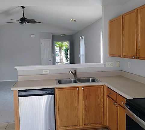 3rd image of 4623 Meadowfield Rd