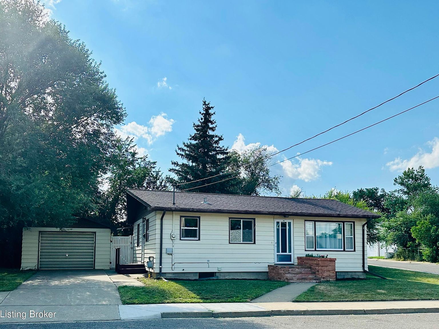 121 7th Ave E, Dickinson, ND 58601 MLS 23881 Zillow