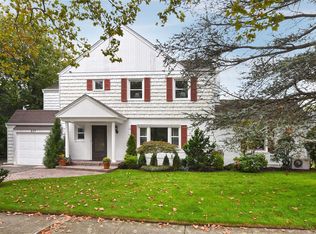 237 Waverly Ave, East Rockaway, NY 11518