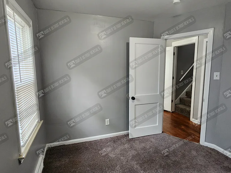 18492 Gilchrist St — Photo 15
