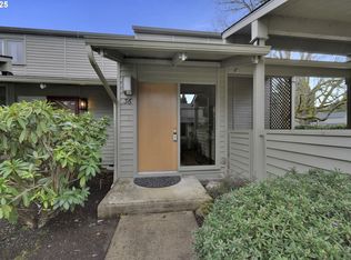 36 Fairway Loop, Eugene, OR 97401