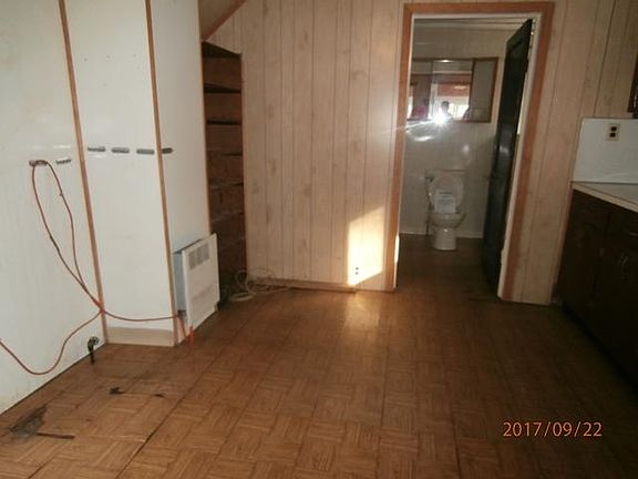 5th image of 905 W Washington St