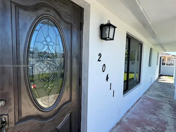 20411 NW 43rd Ct, Miami Gardens, FL 33055