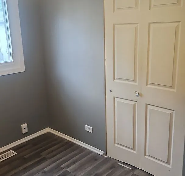 940 Miller Ave — Photo 15