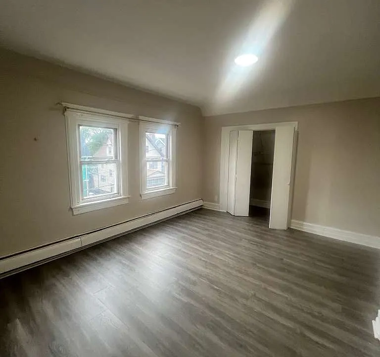 104 N Munn Ave #3