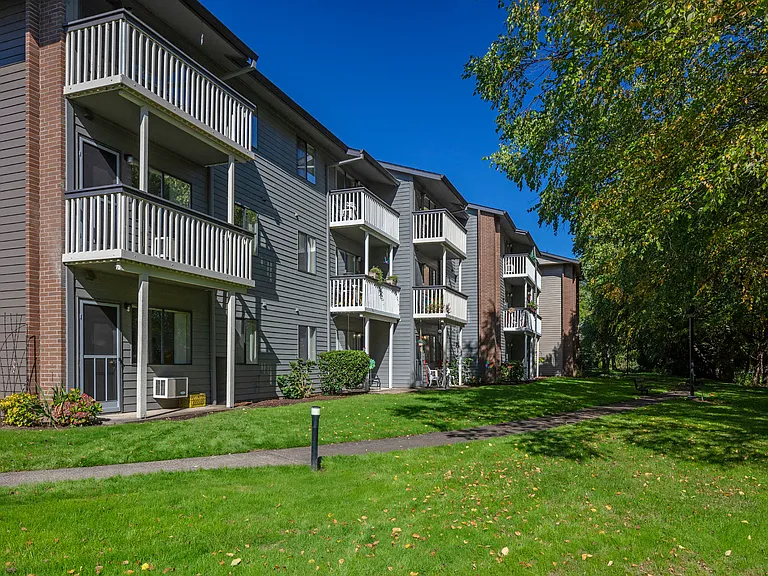 Creekside Village Retirement Residence — Photo 25