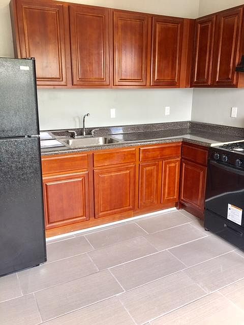 1st image of 297 Lincoln Ave APT 5H