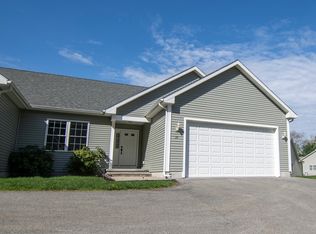 25 Hummingbird Way #25, Dayville, CT 06241