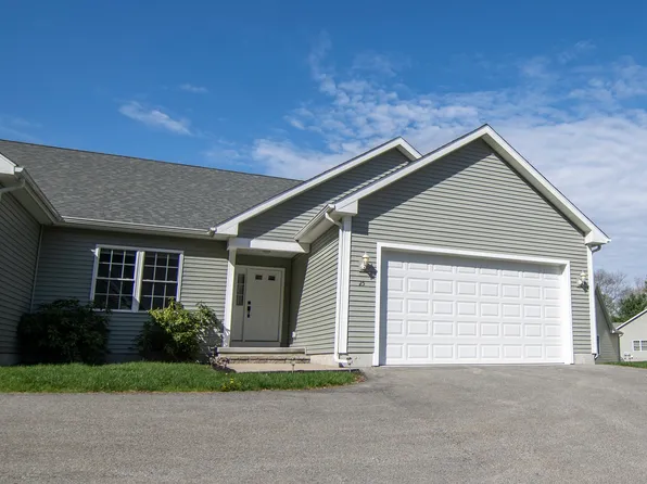 25 Hummingbird Way #25, Killingly, CT 06241