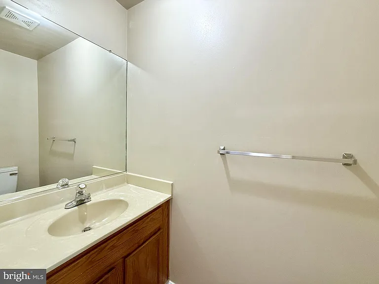 6002 Bush Ct — Photo 26
