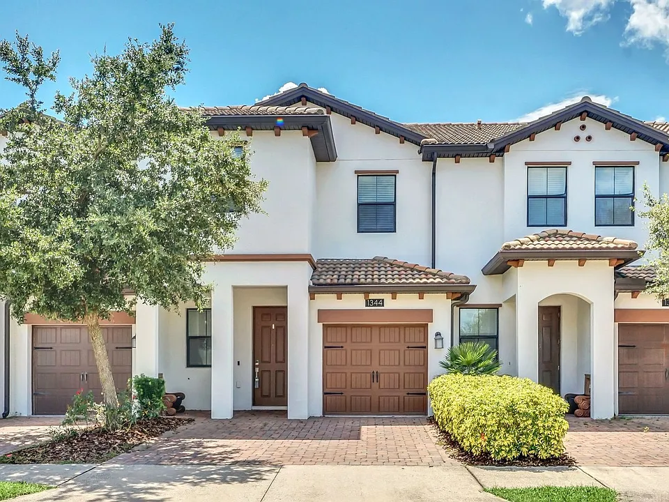 1344 Royal Saint George Blvd