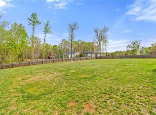 8629 Stone Valley Dr, Clemmons, NC 27012