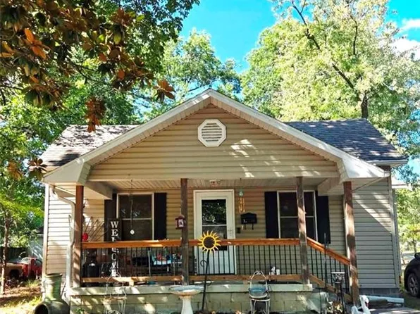 804 W 3rd St, Pittsburg, KS 66762