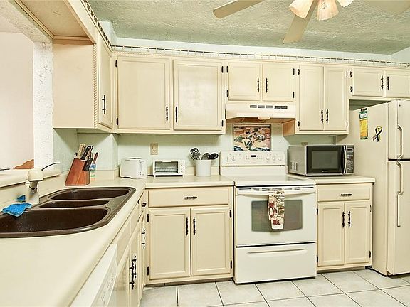 2nd image of 9900 S Ocean Dr APT 1402