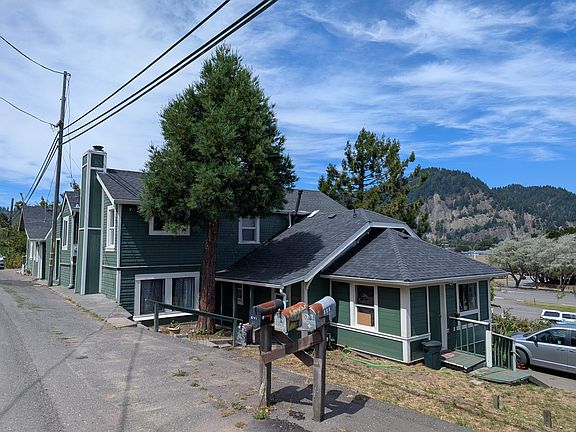 4th image of 644 Pacific Ave