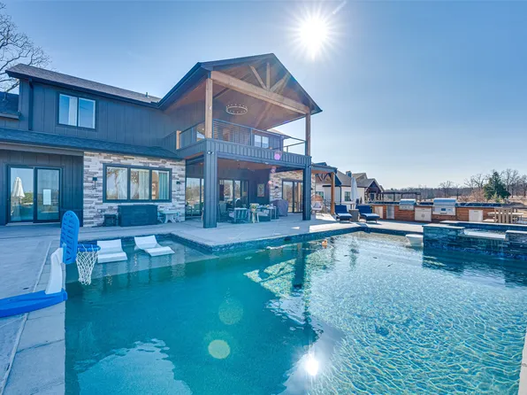 5629 Lakeshore Ct, Malakoff, TX 75148