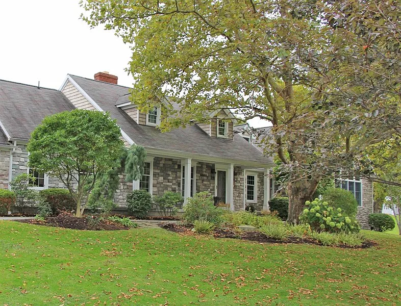 4460 Asbury Rd photo 1
