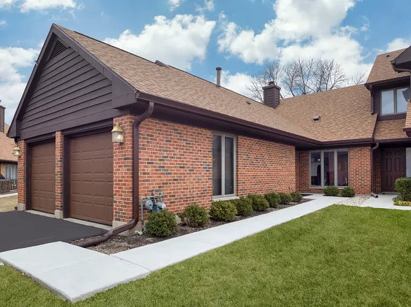 4106 Picardy Dr, Northbrook, IL 60062