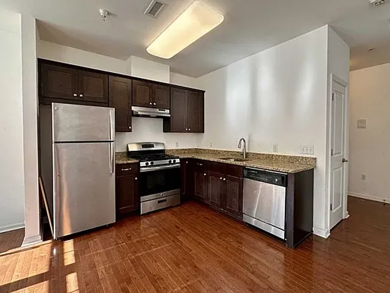 24 Bland Ct #11 — Photo 1