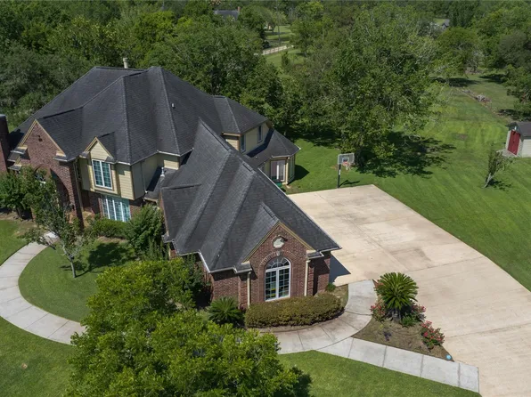 2750 County Road 48, Rosharon, TX 77583