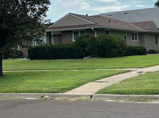 709 N 13th St, Marysville, KS 66508