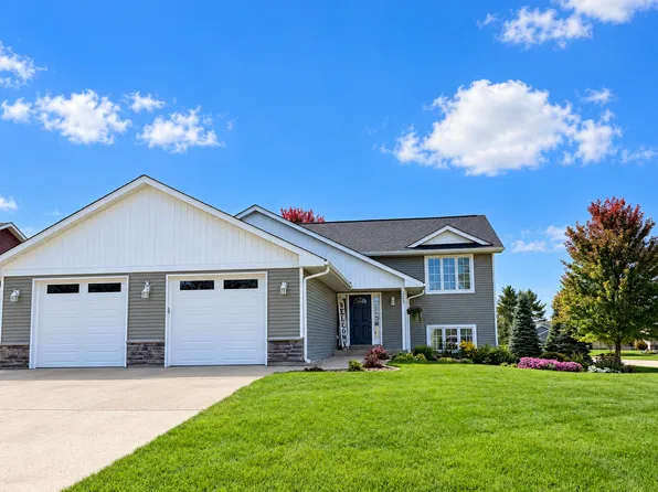 1204 Wren Pl, New Richmond, WI 54017