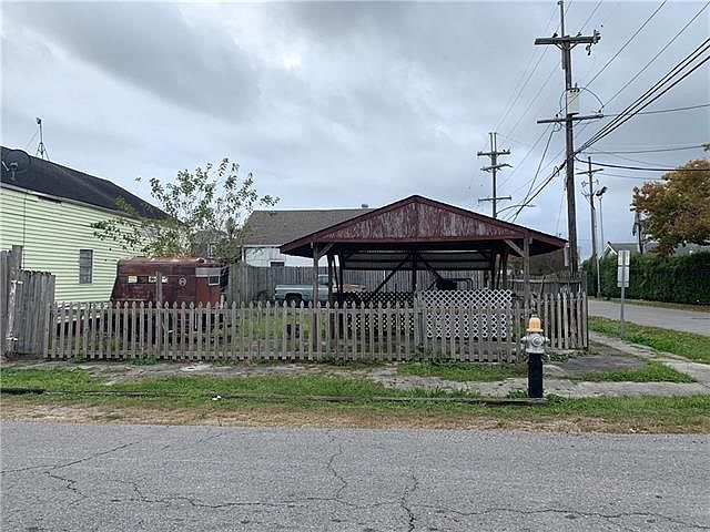 1st image of 1641 Sauvage St