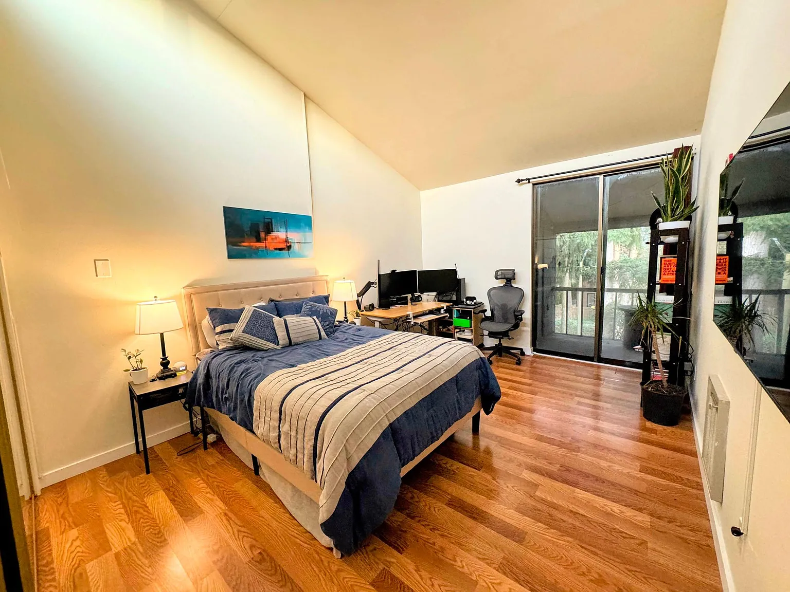1 bed, 827 sqft, $2,200 — Photo 4