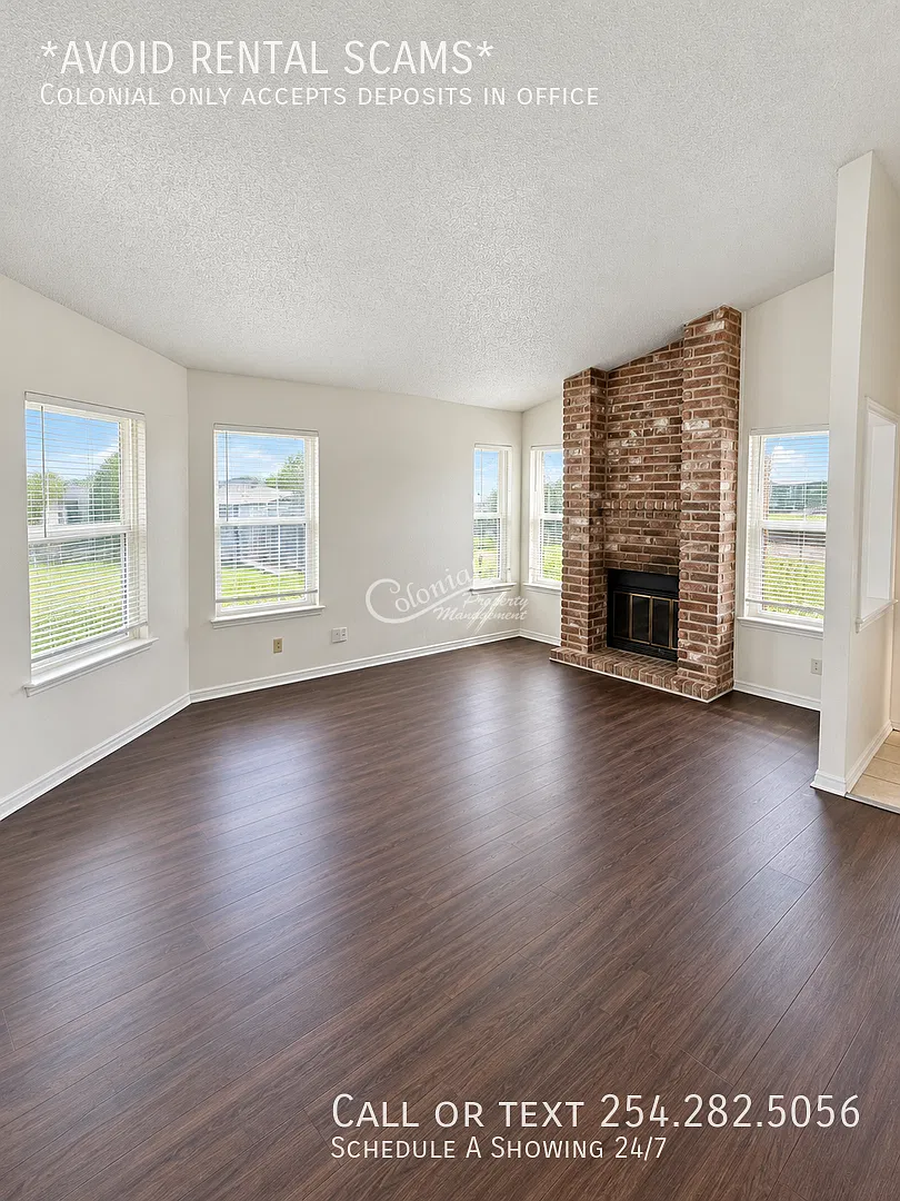 3 bed, 2.0 bath, 1105 sqft, $1,250 — Photo 2
